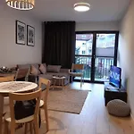 Kolo Brzegu Spa, Jacuzzi Lwowska Апартаменты Колобжег