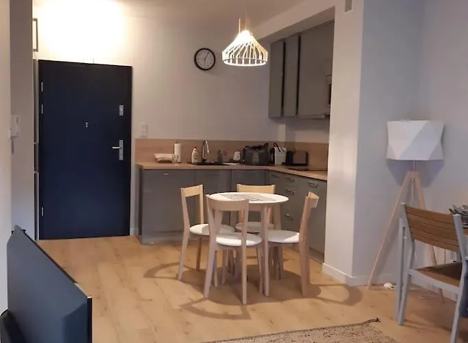 Kolo Brzegu Spa, Jacuzzi Lwowska Apartamento *